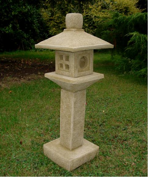 Medium Square Pagoda ADW6102