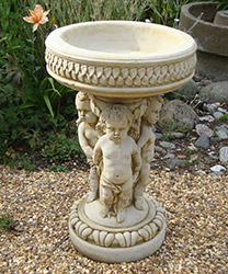 3 Cherubs Birdbath ADW1018