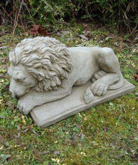 Sleeping Lion (sh) ADW7009